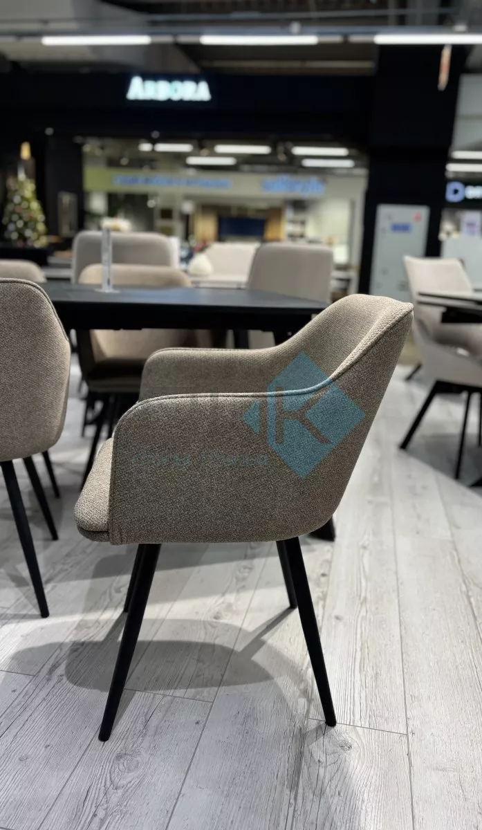 Стул DikLine 277 поворотный NS05 CAPPUCCINO, ножки черные Образец в салоне ТЦ Румер