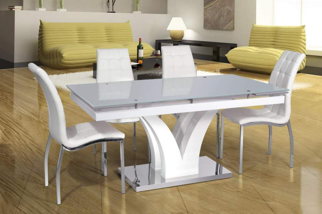 Большие обеденные столы для столовой, гостиной и кухни