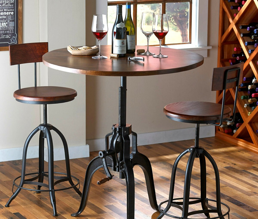 барный стол и стулья для кухни