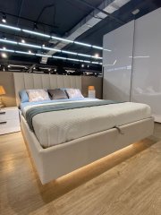Кровать Intro Образец в ТЦ Галерея ремонта