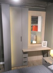 Стол туалетный + переходной шкаф + подсветки  Образец в салоне ТЦ Авеню