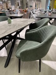 Стул DikLine 440 TW14 зеленый, ножки черные Образец в салоне ТЦ Гранд Юг