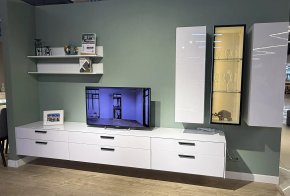 Гостиная Челси белая Образец в салоне ТЦ Галерея ремонта