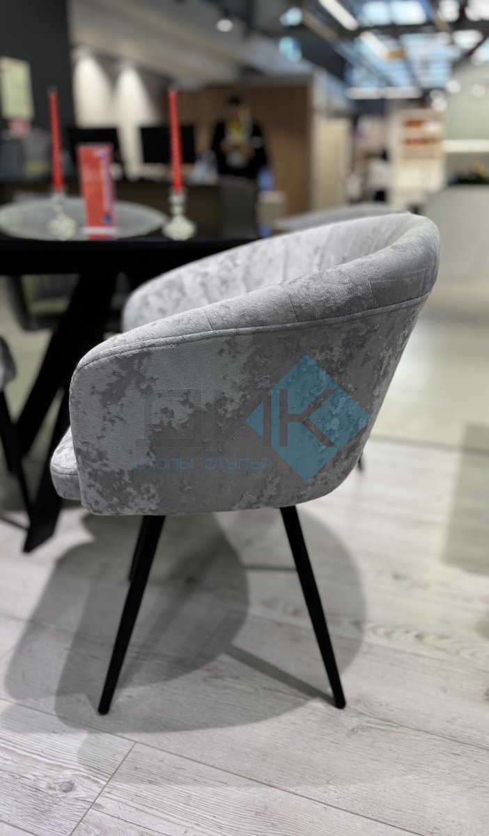 Стул DikLine 441 M13 светло-серый, ножки черные Образец в салоне ТЦ Румер