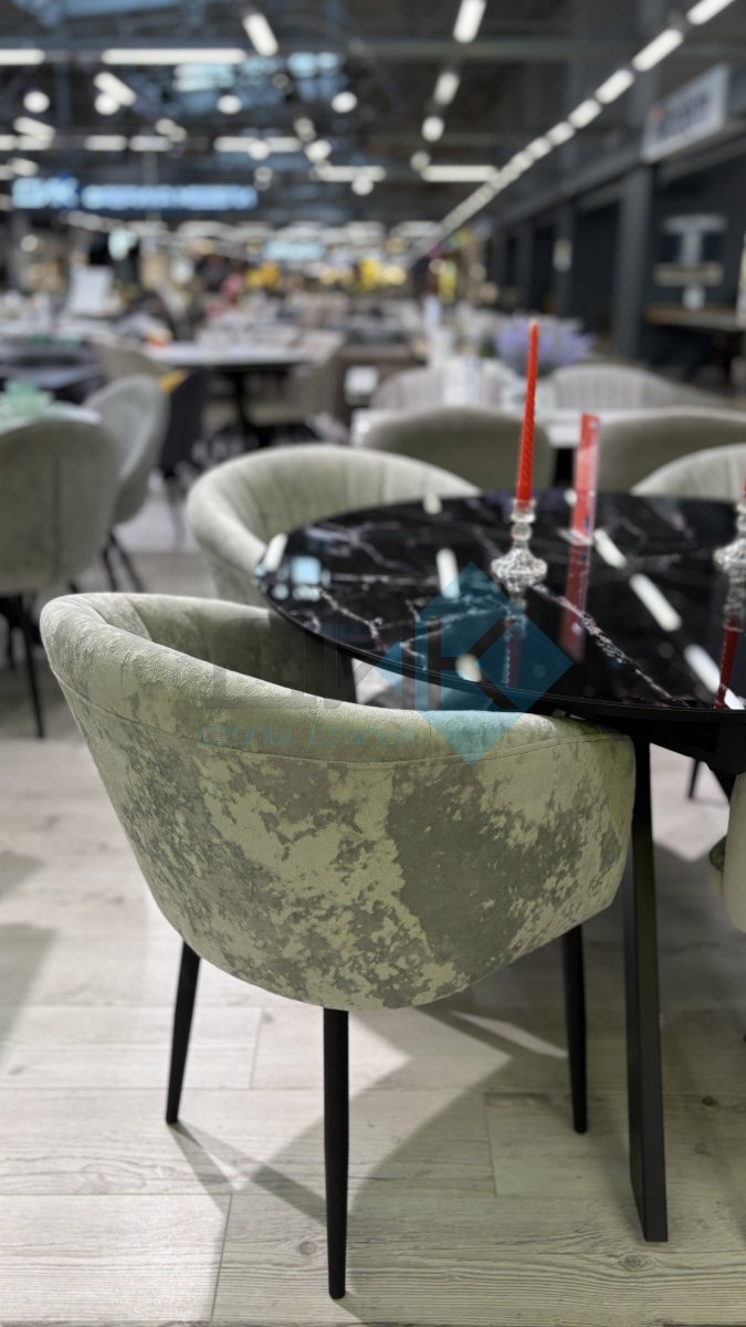 Стул DikLine 441 M13 светло-серый, ножки черные Образец в салоне ТЦ Румер