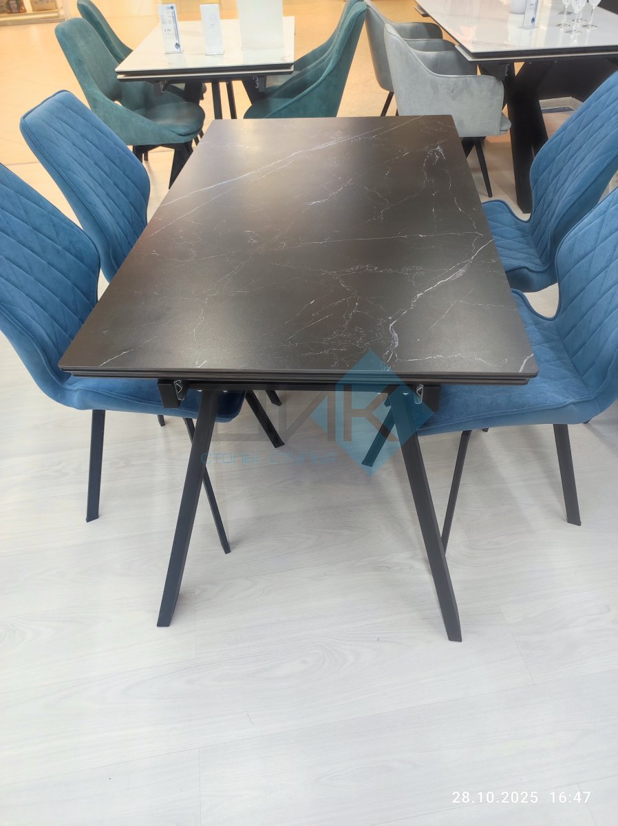 Стол DikLine DKL140 Керамика Черный мрамор/опоры черные  Образец в салоне ТЦ Орион