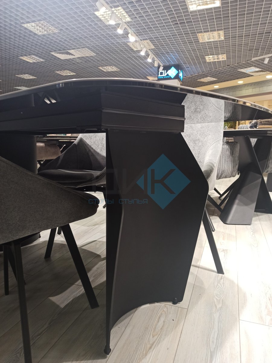 Стол DikLine KU180 керамика мрамор SH1683 матовая/опоры черные Образец в салоне ТЦ Гранд Химки