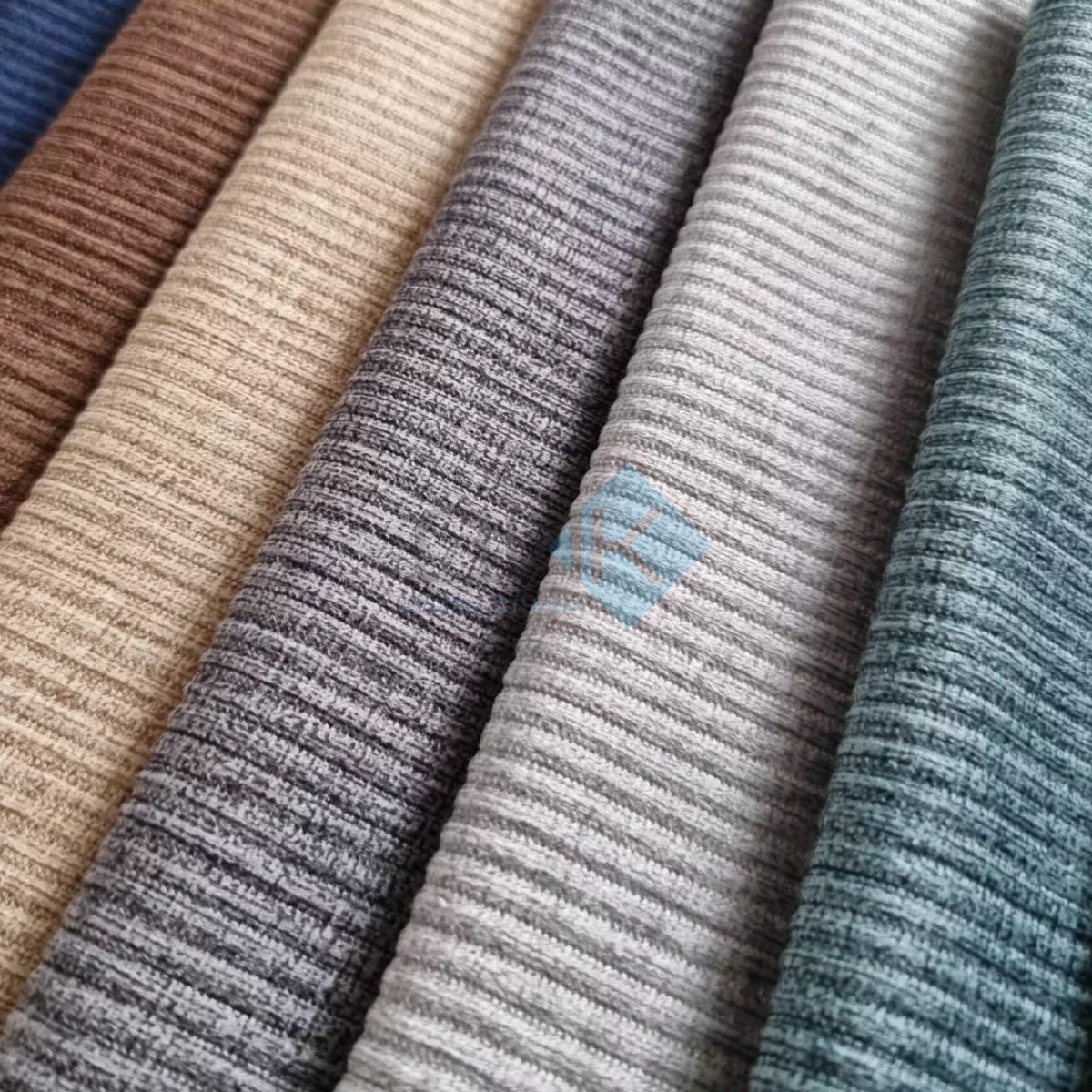 Стул DikLine 208 AN9 зеленый, ножки черные